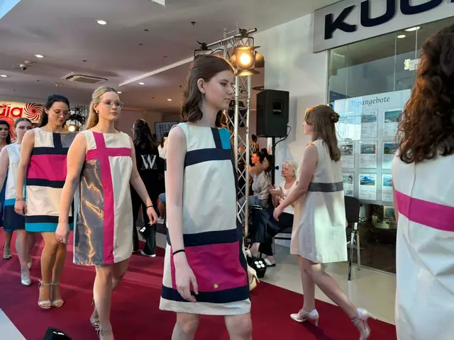 Modenschau der Höheren Lehranstalt für Mode (HLM Krems) im Alex | Foto: sg