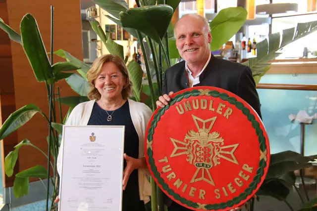 Theresia und Harald Kaiser erzeugen Uhudler seit 35 Jahren. | Foto: Martin Wurglits