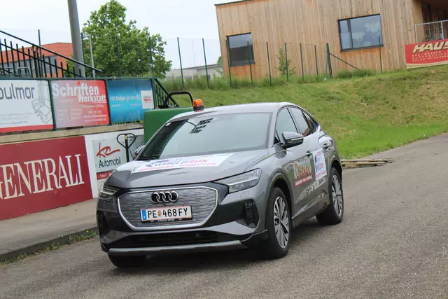 Das Catcher-Car startete um 13.30 Uhr. | Foto: Meinbezirk Perg/Köck