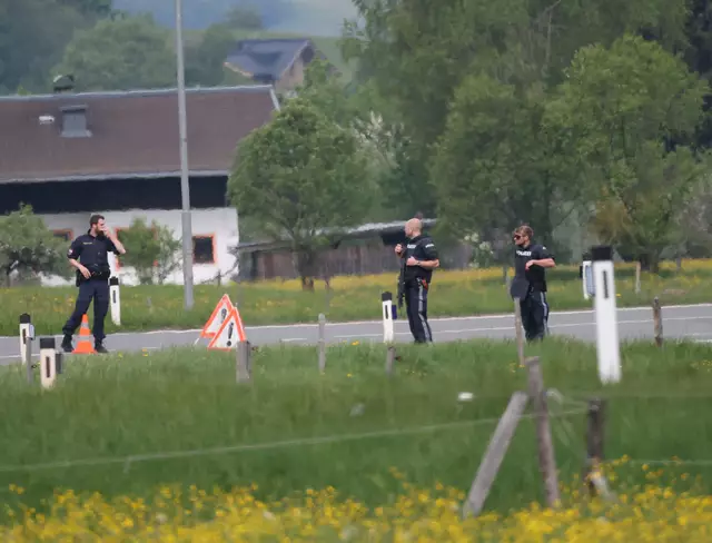 Mordalarm in Maria Alm (Pinzgau): auf offener Straße wurde eine 34-jährige Deutsche getötet. Ein vermutlicher Täter aus Ungarn ist derzeit flüchtig.  Bereits der fünfte Femizid im Jahr 2025. | Foto: Franz Neumayr