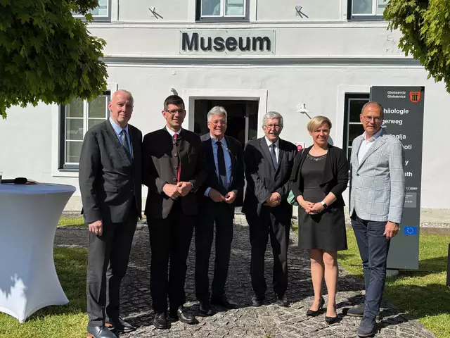 Bernhard Sadovnik, Martin Gruber, Peter Kaiser, Franz Glaser, Maja Balant Slobodjanac und Wolfgang Muchitsch (von links) | Foto: MeinBezirk.at