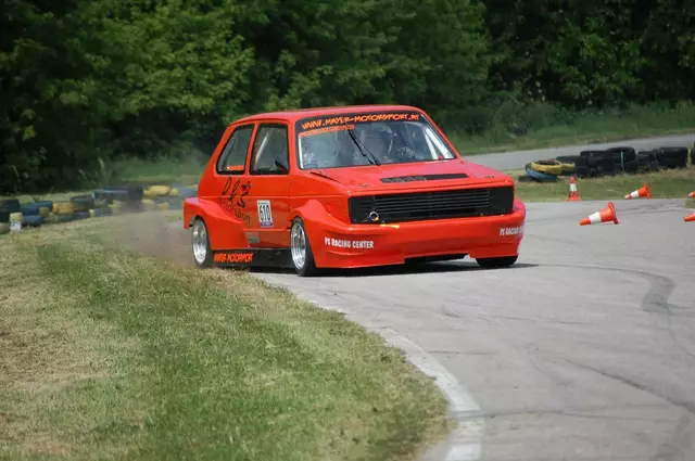 Im Rennen zauberte Mayer einen ersten guten Lauf auf den Asphalt. | Foto: Mayer Motorsport