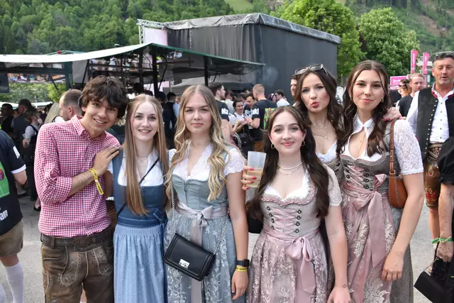 Die Jugend war beim Gauder Fest 2025 stark vertreten.  | Foto: Haun