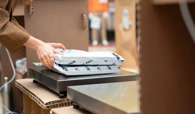 Alle Pakete sind originalverpackt, nur die Adressen wurden unkenntlich gemacht. | Foto: King Colis