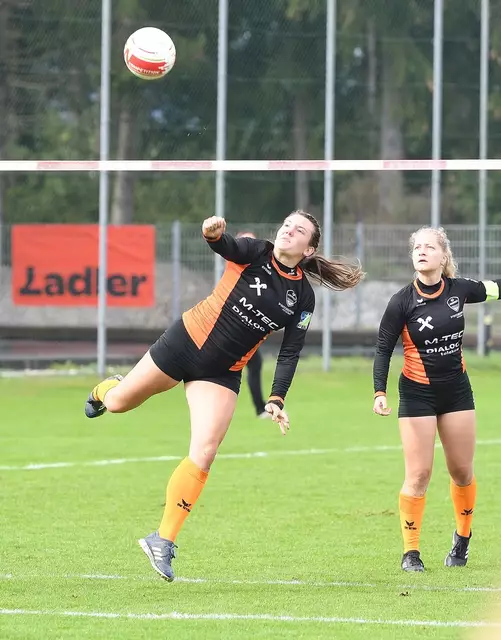 Katharina Gahleitner im Angriff | Foto: Manfred Lindorfer