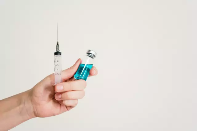 Die Stadt Innsbruck bietet zusätzliche Termine für die gratis HPV-Impfung an.  | Foto: Symbolbild/ Pexels/ cottonbro studio