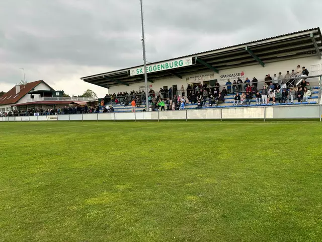 In Eggenburg waren am Sonntag-Nachmittag 300 Fans im Stadion. | Foto: Markus Kahrer