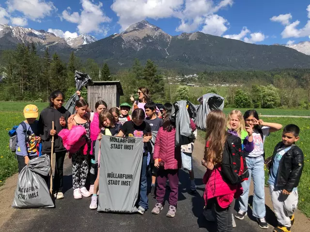 Die Imster Volksschule Auf Arzill war schon in der Woche vor der Aktion als Abfallsammler unterwegs. | Foto: Privat