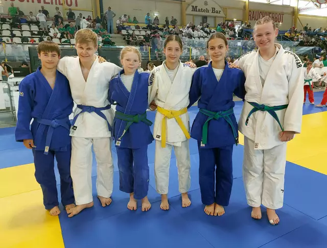 Theo Sommer, Noah Huber, Hannah Huber, Leni Sommer, Nina Wendler und Laura Groß-Gombotz (v. l.) stellten sich der Konkurrenz in Zeltweg. | Foto: Judo TUS Feldbach
