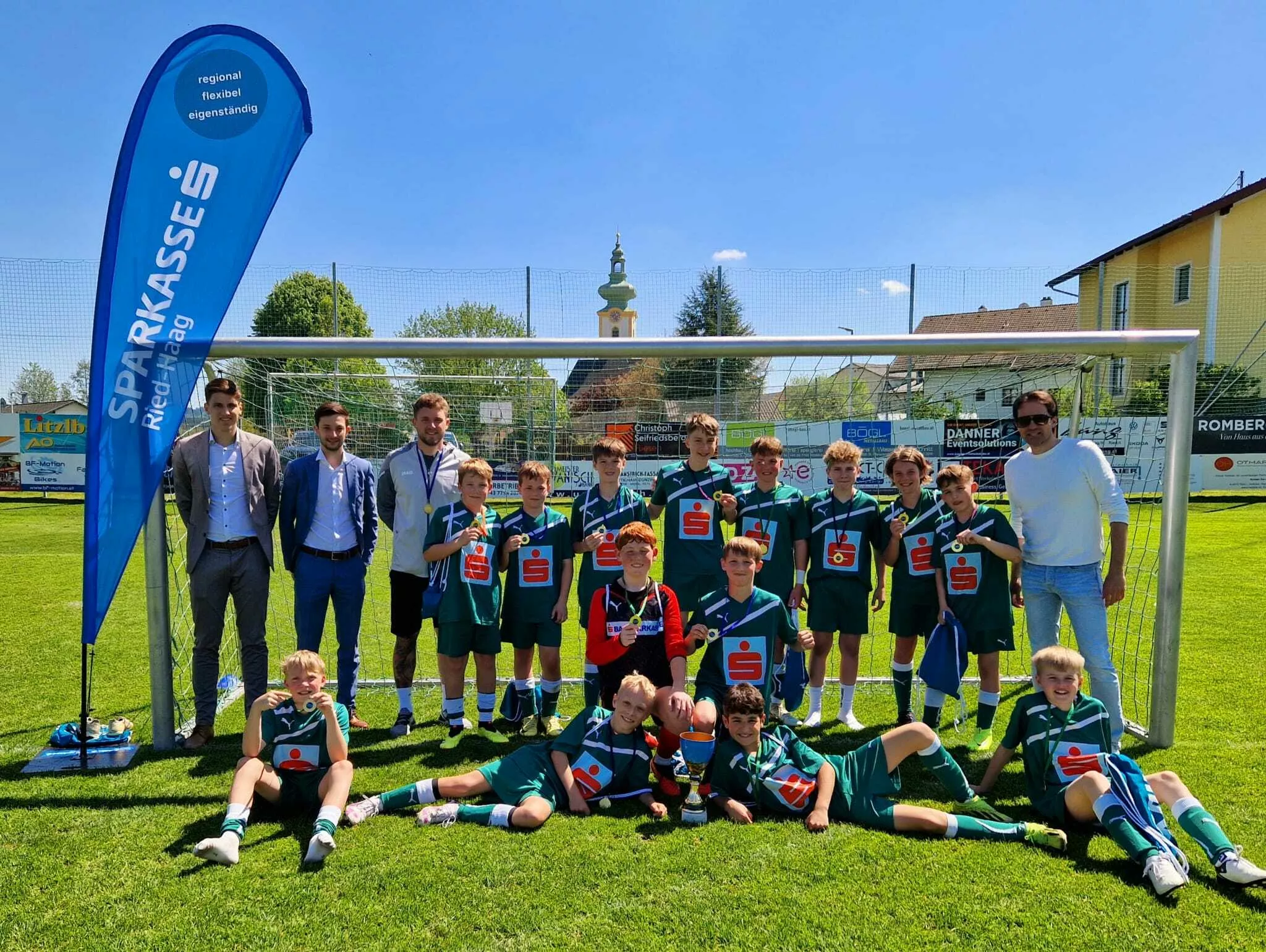 Luca Rieder Bezirksturnier: Team des Rieder Gymnasiums gewinnt Schülerliga - Ried