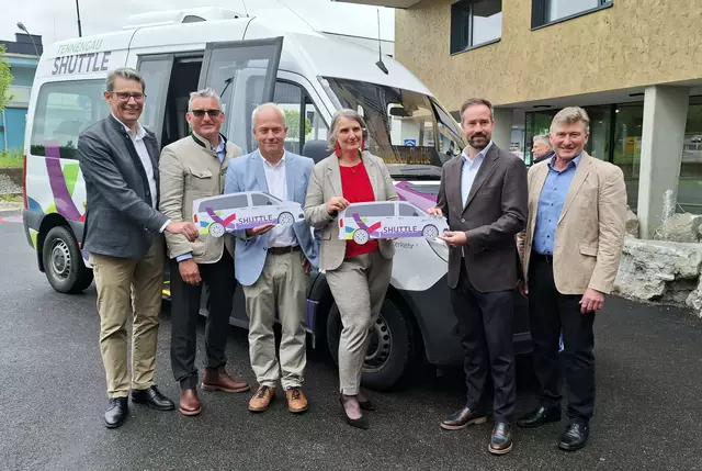 Johannes Gfrerer, Hans-Jörg Haslauer, Wolfgang Auer, Barbara Schweitl, Stefan Schnöll und Martin Wallmann.  | Foto: Josef Wind