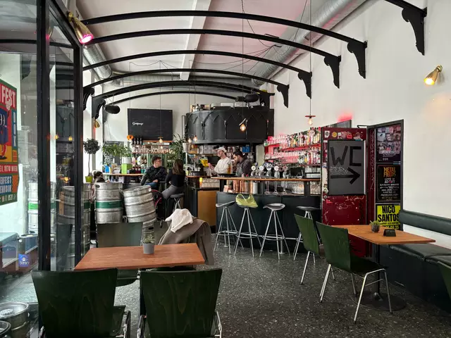 Zwischen Partys, Konzerten und dem Mittagstisch entstehen hier Geschichten. | Foto: Pia Rotter/MeinBezirk