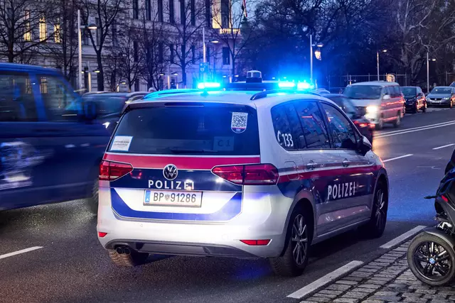 Am Montagabend kam es zu einer Verfolgungsjagd zwischen der Polizei und einem Pkw-Lenker. (Archiv) | Foto: Starpix / picturedesk.com