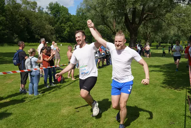 Vor allem der Teamgeist und die Freude am Sport stehen beim Salzburger Firmen Triathlon im Vordergrund. | Foto: RegionalMedien Salzburg