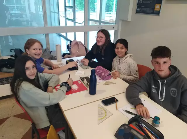 Vier Pokale für Vöcklabruck beim MatheCup. | Foto: BRG Schloss Wagrain