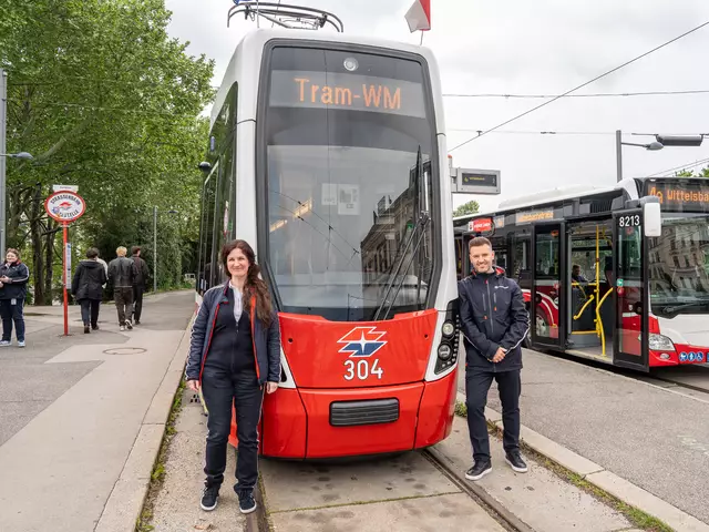 Das ist die beste Bim-Fahrerin und der beste Bim-Fahrer aus Wien beziehungsweise auch aus Österreich. | Foto: Valentina Marinelić/MeinBezirk