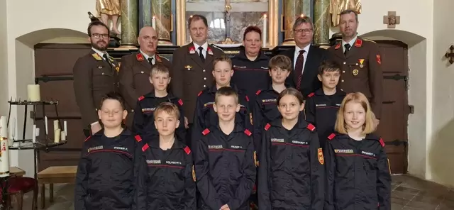 Zahlreiche Mitglieder der Feuerwehrjugend nach bestandener erster Erprobung befördert. | Foto: FF Neustift/Rosalia