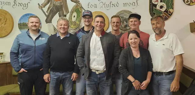 v.l.n.R. Olt. Daniel White, Lt. Arnold Norz, Jungschützenbetreuer Pascal Schluifer, Hptm. Marco Frezzini, Kassier, Wolfgang Kratzer, Fähnrich und Schiesswart Robert Leitl, Intranetbeauftragte Melanie Schünemann, Obmann Günther Prantl (nicht im Bild: Marketenderinnenbeauftragte Silke Köck und Schriftführer Manfred Juen). | Foto: Schützenkomapnie Seefeld