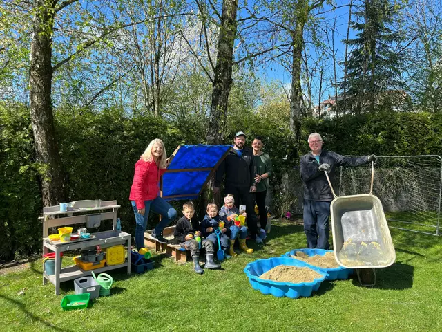 Über 1.500 Familien wurden dieses Jahr wieder besucht. ÖAAB-Bezirksobfrau Gertraud Scheiblberger war in ihrer Heimatgemeinde Rohrbach-Berg im Einsatz. | Foto: ÖAAB Rohrbach-Berg