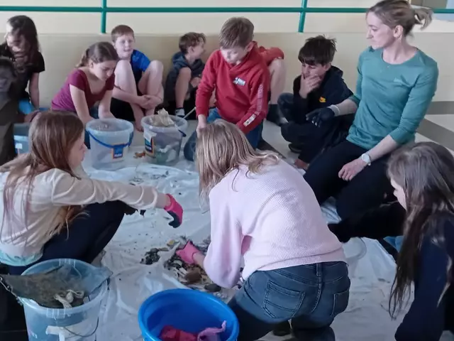 Die Schüler der Mittelschule Raab sammelten Plastikmüll aus den Flüssen und Bächen ihrer Heimatgemeinde.