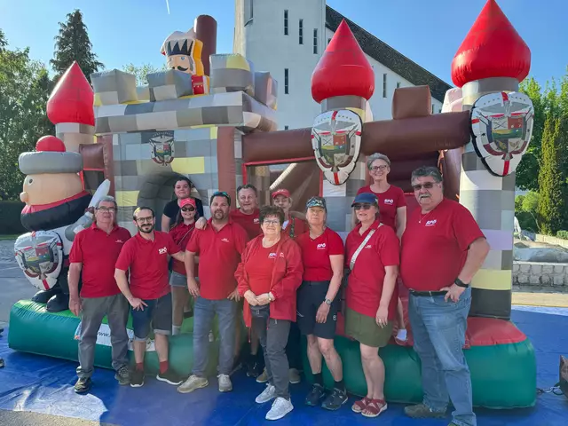 Das Team der SPÖ Prinzersdorf rund um Obmann Martin Fuchsbauer (Mitte hinten) freut sich über die gelungene Veranstaltung. | Foto: SPÖ Prinzersdorf