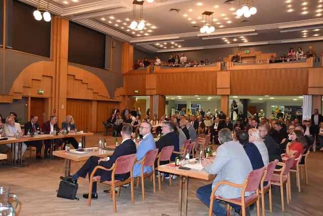 Nach der konstituierenden Gemeinderatssitzung (Bild) findet am 6. Mai bereits die erste Gemeinderatssitzung unter der Leitung von Bürgermeister Daniel Kos statt. | Foto: Waltraud Fischer