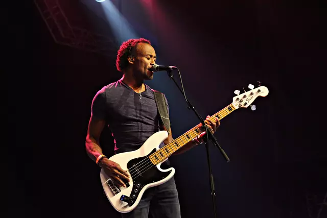 Rico Bowen, Bassist in der Mischa Gohlke Band, teilte sich die Bühne bereits mit Stars wie Madonna oder Stevie Wonder - der Auftritt mit dem POWERband Kollektiv begeisterte den Musiker.