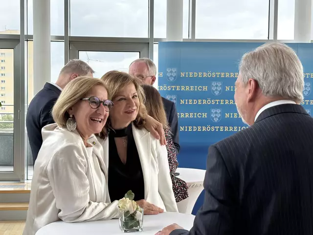 Die Ehrungsfeier im St. Pöltner Landhaus war von Herzlichkeit und viel Freude geprägt. | Foto: Sandra Schütz / MeinBezirk