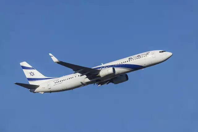 Trotz des Sicherheitsrisikos heben die Flieger der israelischen Airline El Al nach wie vor von Wien nach Israel ab. (Archiv) | Foto:  Arnulf Hettrich / imageBROKER / picturedesk.com