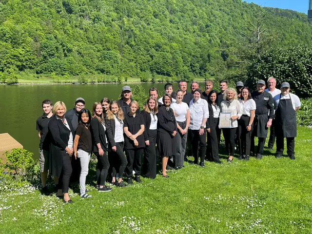 Das Team von Wesenufer Hotel &amp; Seminarkultur an der Donau freut sich über die Auszeichnung. | Foto: Wesenufer Hotel &amp; Seminarkultur an der Donau