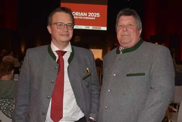 Karl Tremetsberger aus Pabneukirchen ist Florian-Bezirkssieger 2025. Roland Raab und Karl Tremetsberger. | Foto: Robert Zinterhof