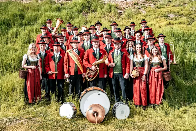 Der Musikverein Neuhaus am Klausenbach feiert sein großes Jubiläum vom 16. bis 18. Mai mit einem Zeltfest und einem Bezirksmusikertreffen. | Foto: Musikverein Neuhaus am Klausenbach