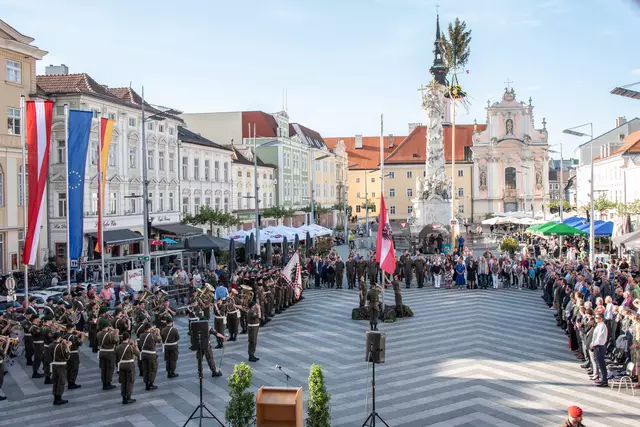 Am 15. Mai 2025 ab 17:00 Uhr findet in der Innenstadt von St. Pölten die Staatsvertragsfeier statt. | Foto: zVg/MilKdo NÖ