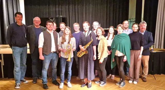 Zwei junge Talente der Musikschule Hainfeld – mit gutem und ausgezeichnetem Erfolg prämiert: Ein Beweis für jahrelange Hingabe und die hervorragende Arbeit der Lehrkräfte. | Foto: Musikschule Hainfeld