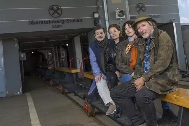 Die Dreharbeiten zur neuesten Folge „Die letzte Reise“ laufen bereits und versprechen Spannung, Humor und einen frischen Wind in der beliebten ORF/ZDF-Produktion. | Foto: Satel Film / Leopold