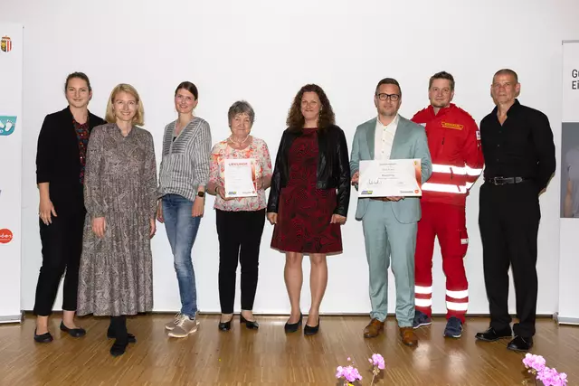 Gemeinde Pupping: Landeshauptmann-Stellvertreterin Christine Haberlander vergibt den Gesundheitsförderungspreis im Rahmen des Netzwerkes Gesunde Gemeinde. | Foto: Land OÖ/Daniela Sternberger