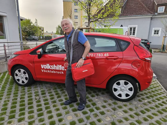 In manchen Fällen macht Hubert Billinger sogar Hausbesuche oder bringt die Steuerunterlagen selbst zum Finanzamt. | Foto: Volkshilfe OÖ