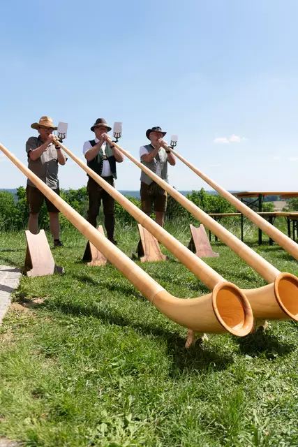 Alphornbläser sortgen für ganz besondere Stimmung beim Weisenbläsertreffen. | Foto: Trachtenmusik Wolfsberg