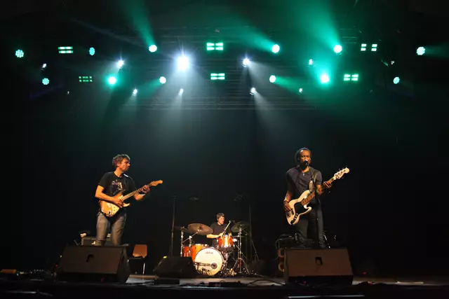 Grenzenlos kraftvoll: Mischa Gohlke und sein Trio packten Funk, Blues und Fusion ins Abendprogramm. 