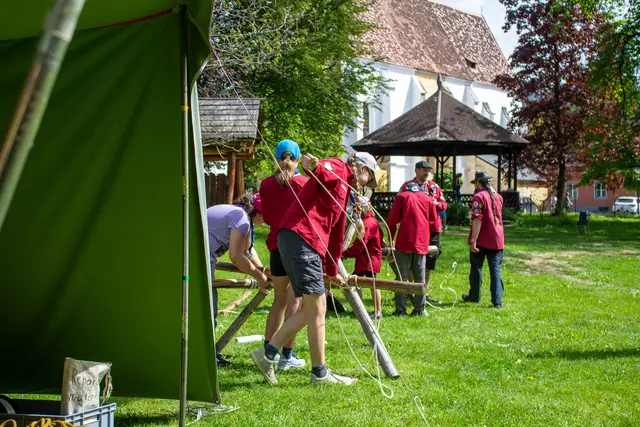 Beim Schaulager der Pfadfinder Trofaiach im Schloss Stibichhofen konnten Kinder, Jugendliche und Eltern erleben, was Pfadfindersein bedeutet.
 | Foto: dieschatz.com