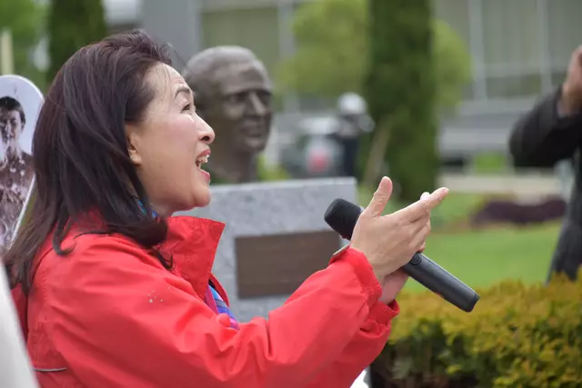 Ling Xiang Wurzinger sang ein chinesisches Lied. | Foto: Michael Strini