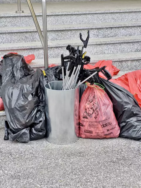 "Erfolgreiches Ergebnis" waren zahlreiche prall gefüllte Müllsäcke.