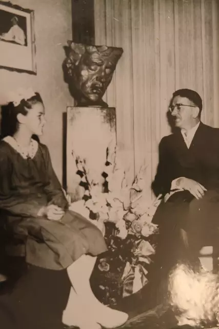 Hier sitzen Annemarie Rogl und Leopold Figl am gemeinsamen Geburtstag beisammen. | Foto: Privat/Rogl