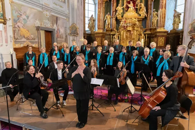Valentina Longo leitet den Chor am Weizberg seit 14 Jahren | Foto: Fotospass