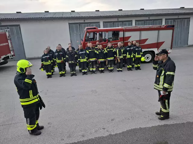 Die Übung wurde von Abschnittsfeuerwehrkommandant-Stellvertreter Christoph Stockinger beobachtet und von der FF Greinsfurth ausgearbeitet. | Foto: Afkdo Amstetten / Zarl