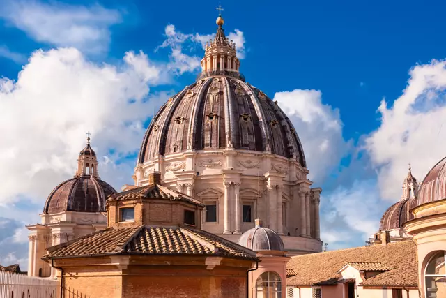 Kärntner Ordinariatskanzler Jakob Ibounig spricht mit MeinBezirk.at über die Papstwahl. (Symbolfoto) | Foto: stock.adobe.com/at/Maresol