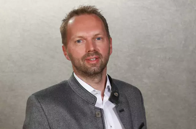 Michael Spörker ist seit 2021 Bürgermeister von St. Oswald bei Freistadt. Er ist der einzige Ortschef im Bezirk Freistadt, der der FPÖ angehört. | Foto: Gemeinde St. Oswald bei Freistadt