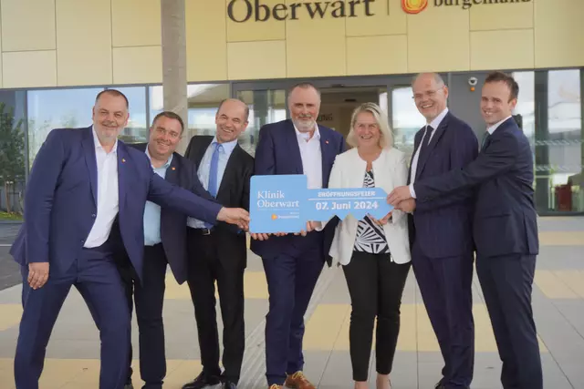 Die neue Klinik Oberwart wurde im Juni 2024 offiziell eröffnet: Pflegedirektor Andreas Schmidt, Betriebsratsvorsitzender Dietmar Ochsenhofer, Ärztlicher Direktor Herbert Gruber, LH Hans Peter Doskozil (Aufsichtsratsvorsitzender Gesundheit Burgenland), Evelyn Gräf (Ärztliche Leiterin), Franz Öller (Kaufmännischer Geschäftsführer Gesundheit Burgenland), Marc Seper (Kaufmännischer Direktor Klinik Oberwart) | Foto: Michael Strini