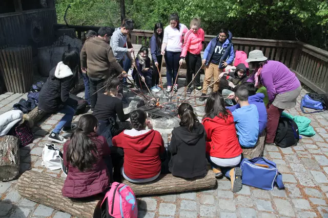 Die Kinder haben viel Spaß in der Waldschule. Aber auch alle anderen Besucherinnen und Besucher können sich auf ein tolles Programm freuen. (Archiv) | Foto: MA 49 