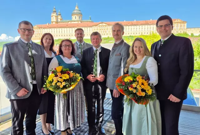 Leiter der BBK Johannes Fitzthum, LKR Birgit Sterkl, BBK-Obmann-Stv. Marianne Butzenlechner, LKR Jakob Schindele, BBK-Obmann Johannes Zuser, BBK-Obmann-Stv. Franz Leonhardsberger, Bezirksbäuerin LAbg Silke Dammerer und LK NÖ Vizepräsident Lorenz Mayr | Foto: BBK Melk
